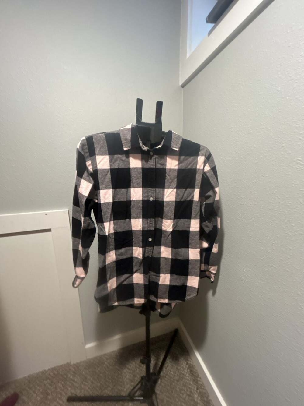 Loft Plaid Long Sleeve Button Down Shirt Size M Pink Black
